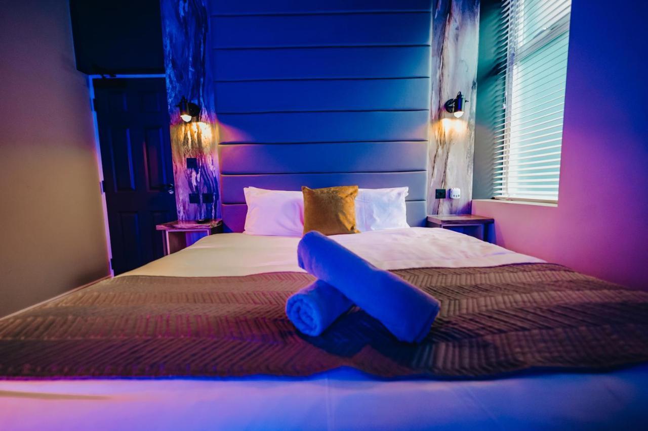 Breeze Blackpool Luxury Suites Bagian luar foto