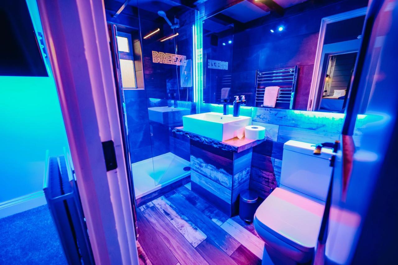 Breeze Blackpool Luxury Suites Bagian luar foto